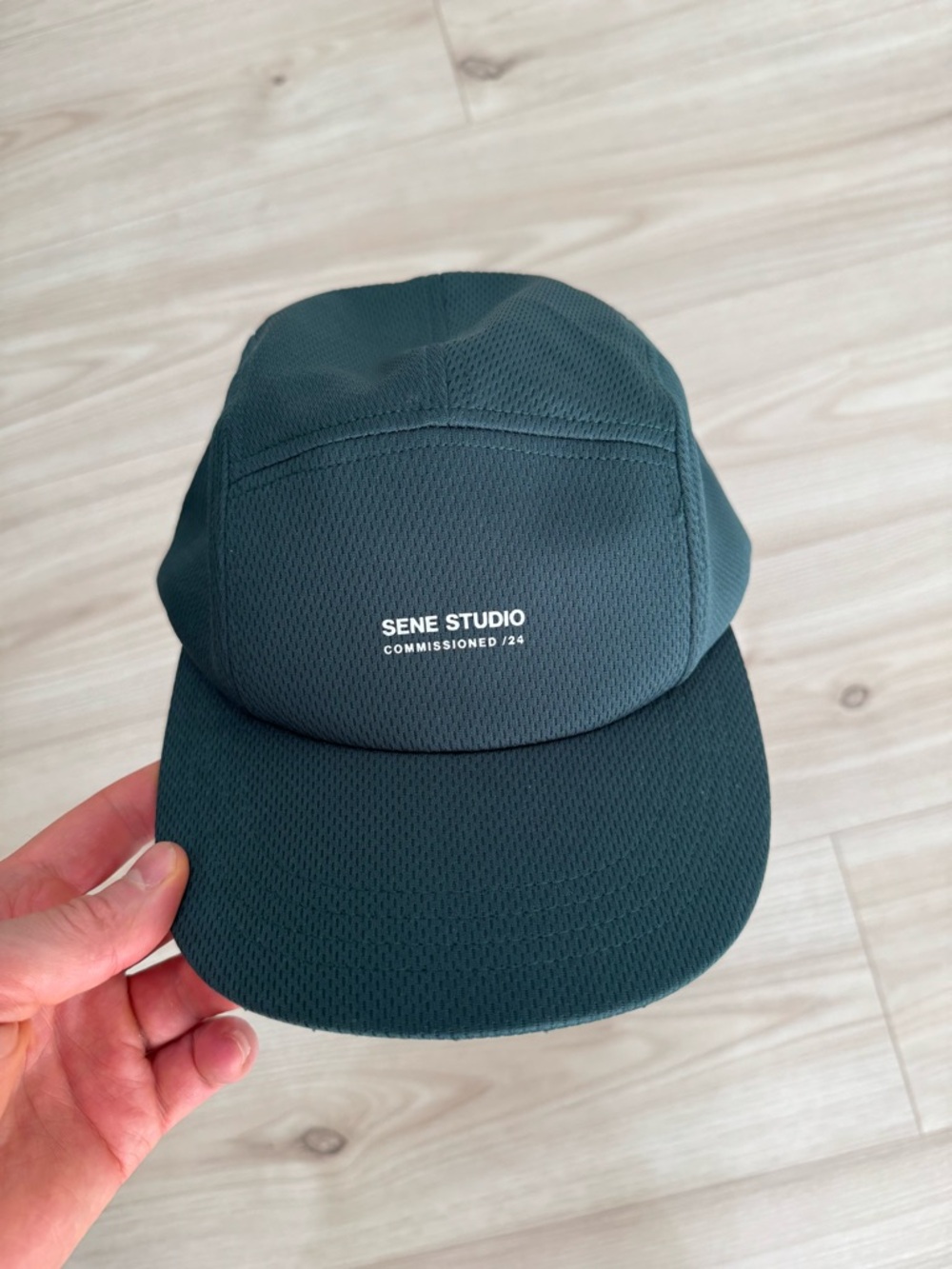 Sene studio hat